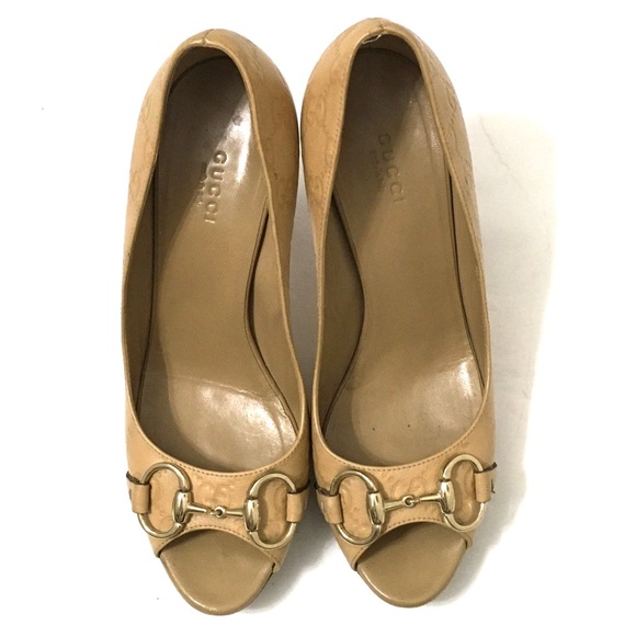 Gucci Shoes - Gucci Womans Tan GG Leather Pumps